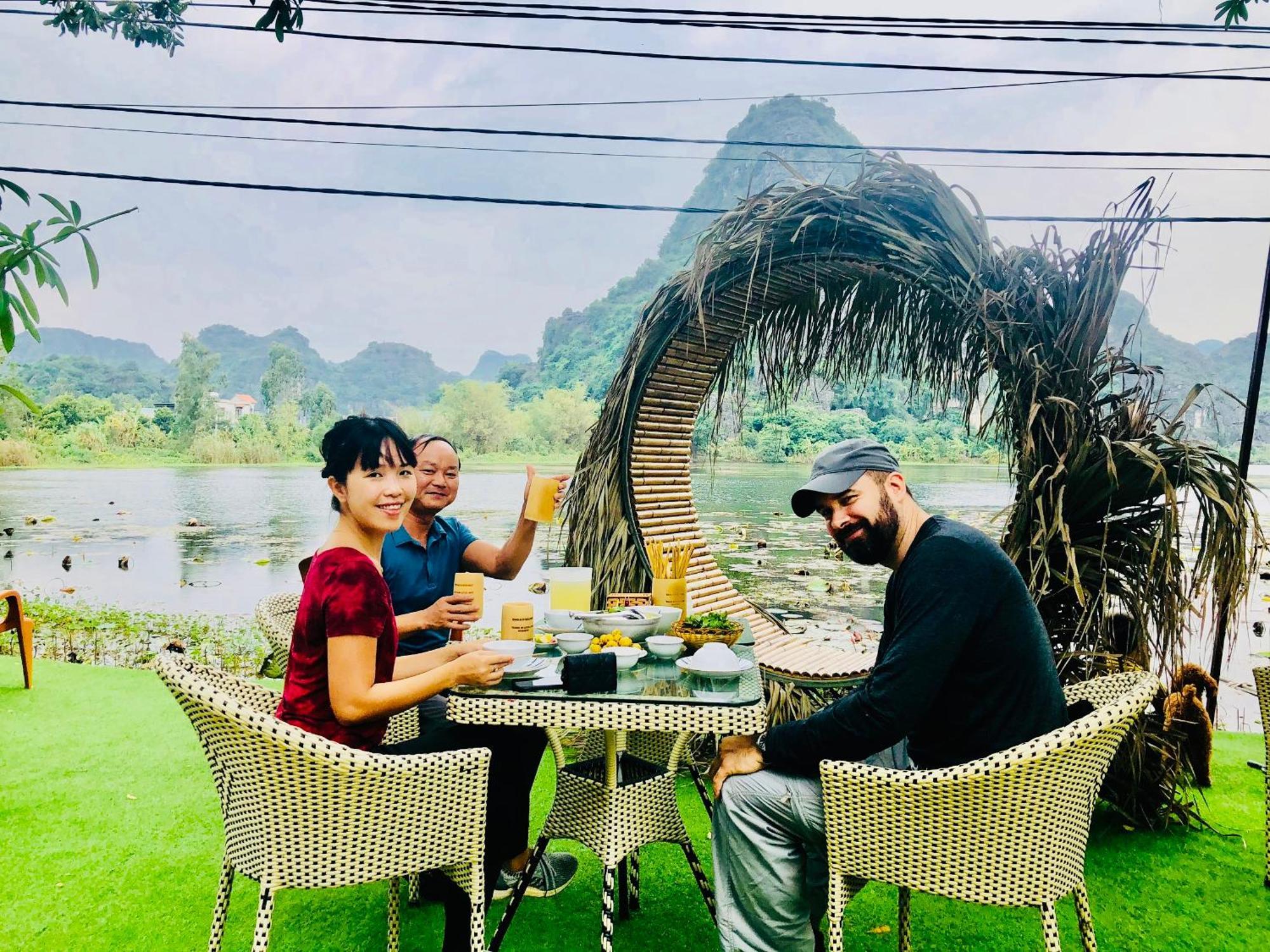 Trang An Lotus Couette-café *